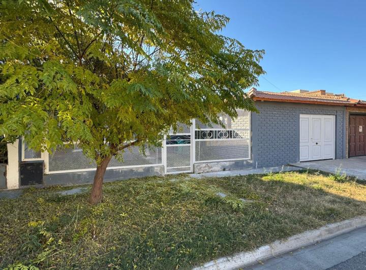 Casa · 70m² · 3 Ambientes · 1 Cochera