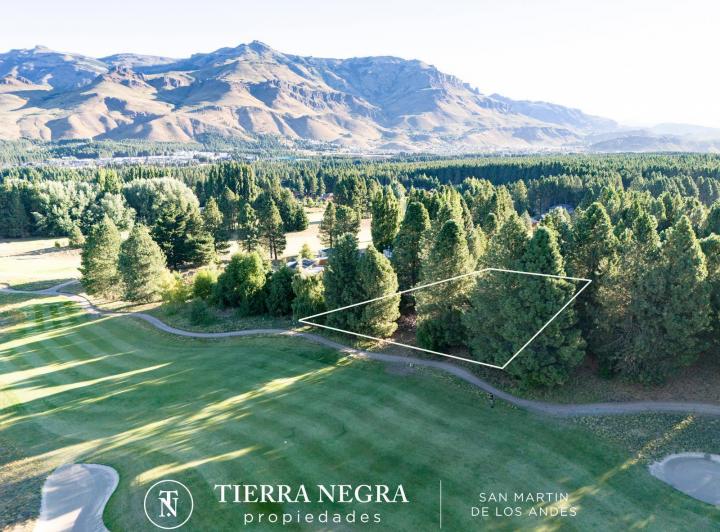 Terreno · 1552m²