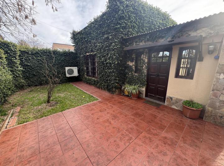 Casa · 100m² · 4 Ambientes · 1 Cochera