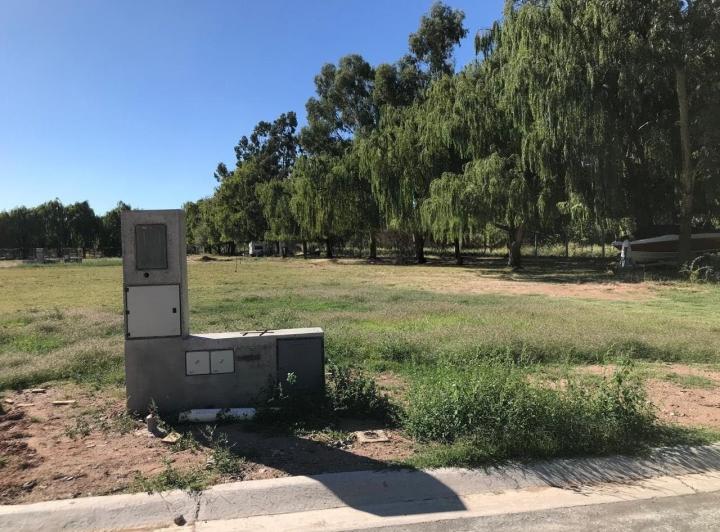 Terreno · 735m²