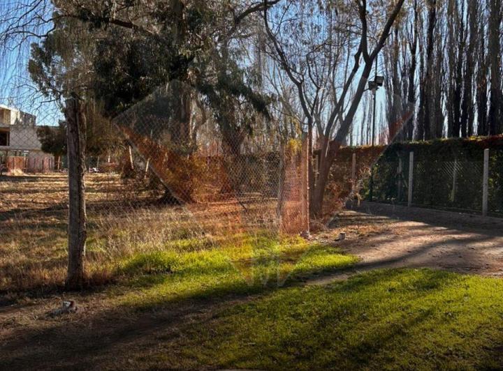 Terreno · 735m²