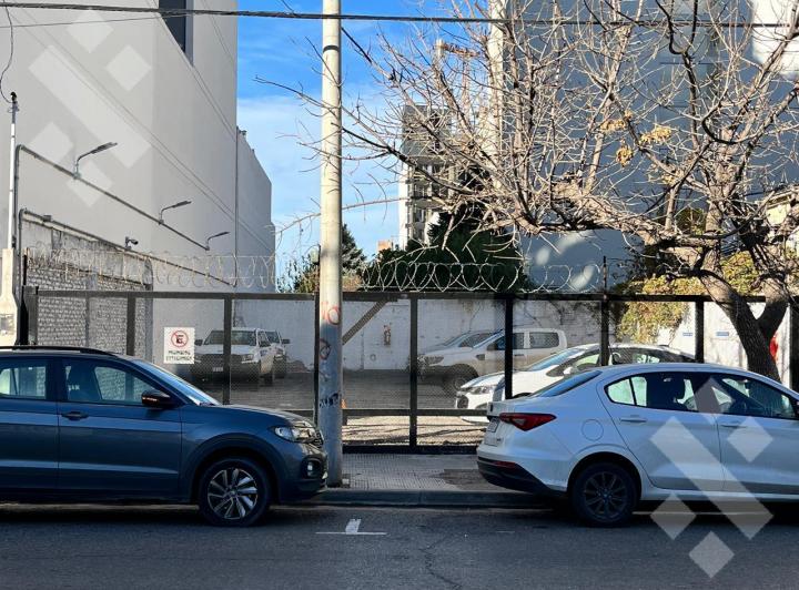 Terreno · 375m²