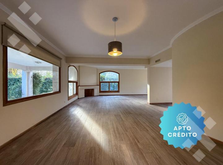Casa · 350m² · 7 Ambientes