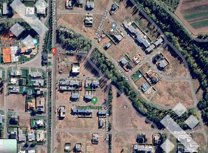 Terreno · 400m²