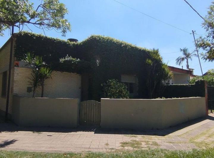 Casa · 128m² · 4 Ambientes · 1 Cochera