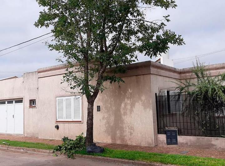 Casa · 160m² · 6 Ambientes · 1 Cochera