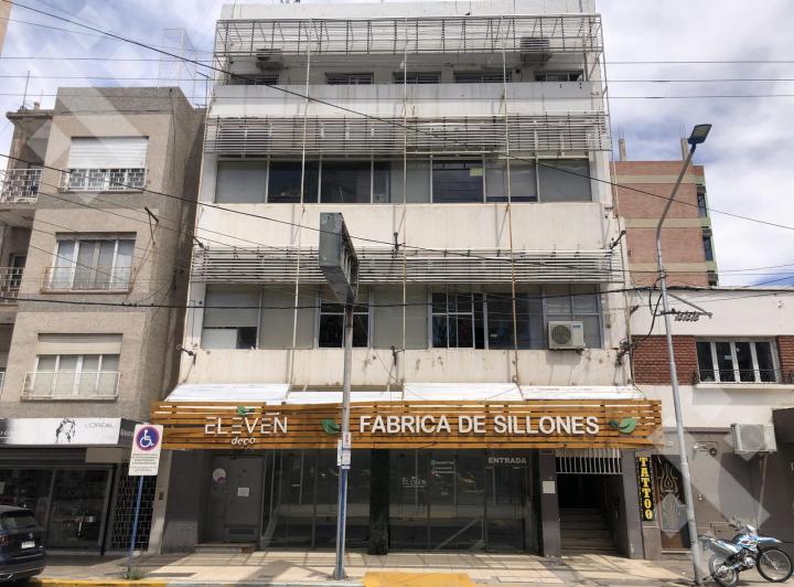 Edificio · 1406m² · 55 Ambientes