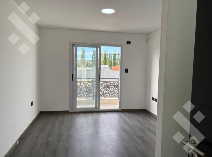 PH · 104m² · 5 Ambientes · 1 Cochera