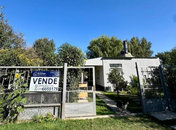 Casa · 98m² · 2 Dormitorios · 1 Cochera