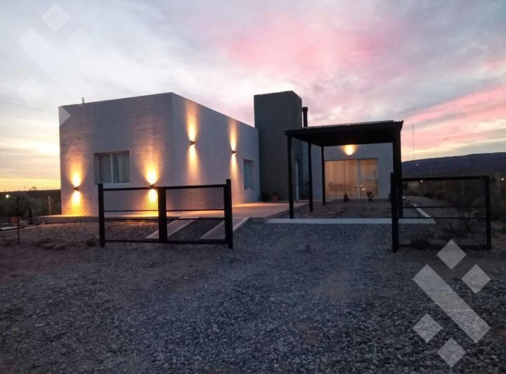 Casa · 106m² · 3 Ambientes · 1 Cochera