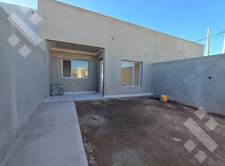 Casa · 60m² · 2 Ambientes · 1 Cochera