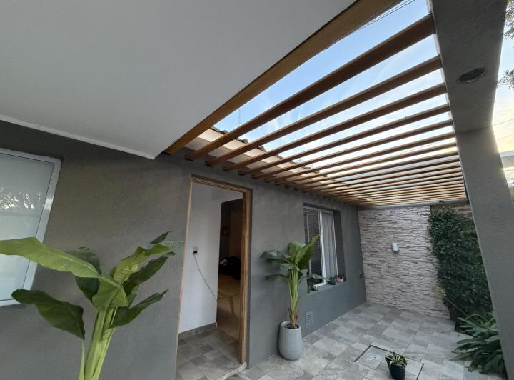 Casa · 200m² · 3 Dormitorios · 1 Cochera