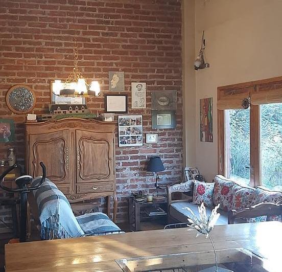 Casa · 174m² · 5 Dormitorios · 1 Cochera
