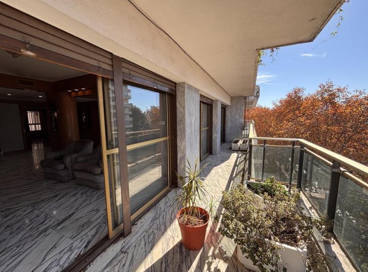 Departamento · 140m² · 6 Ambientes · 1 Cochera