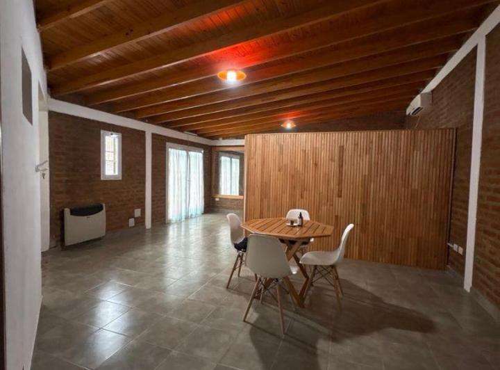 Casa · 115m² · 5 Ambientes · 1 Cochera