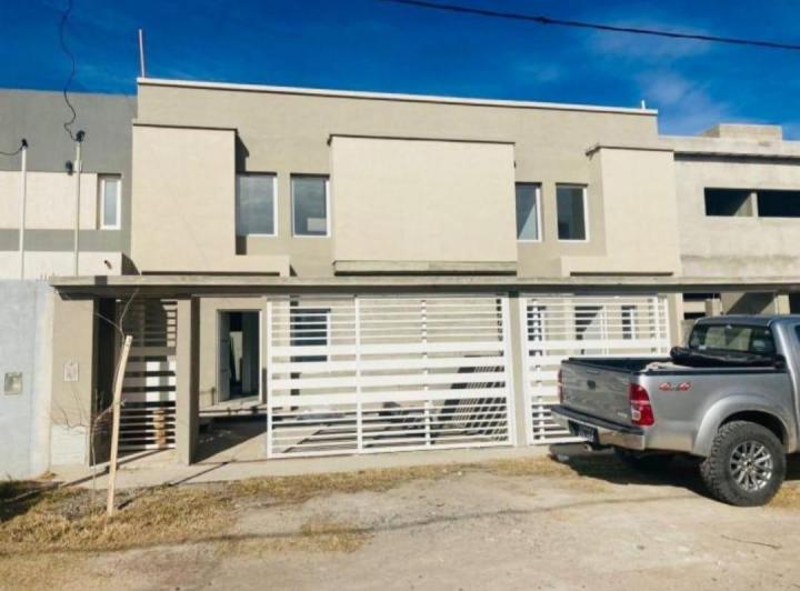 Casa · 110m² · 3 Dormitorios · 1 Cochera