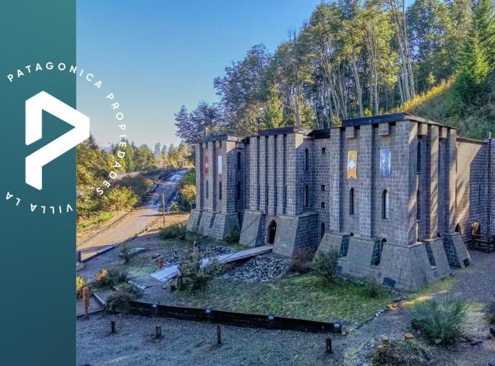 Hotel · 895m² · 22 Ambientes · 1 Cochera