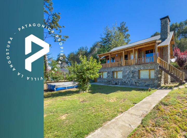 Casa · 135m² · 4 Ambientes · 1 Cochera