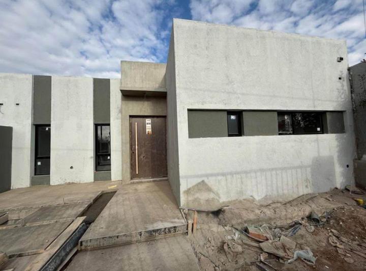 Casa · 135m² · 4 Ambientes · 1 Cochera