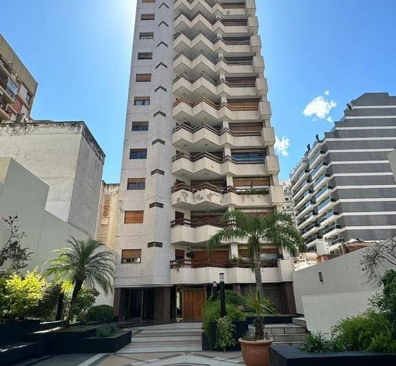 Departamento · 210m² · 5 Ambientes · 2 Cocheras