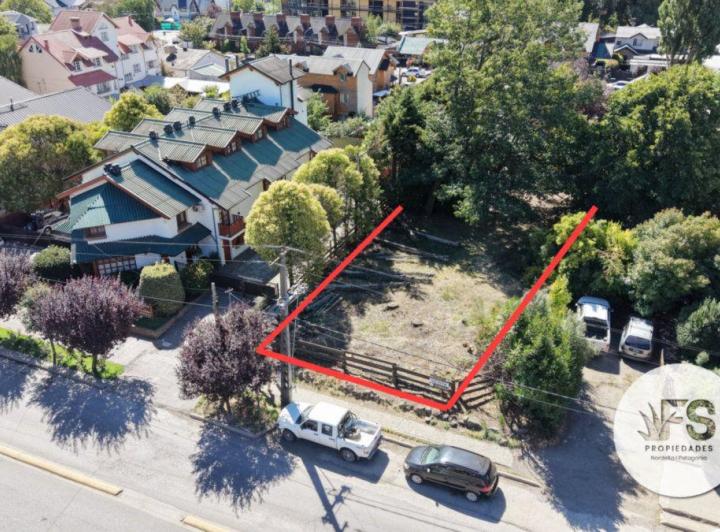 Terreno · 437m²
