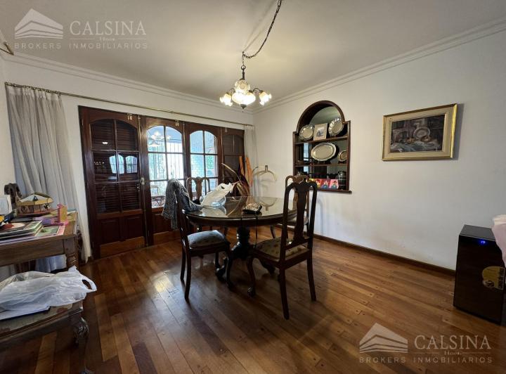 Casa · 249m² · 3 Dormitorios · 2 Cocheras