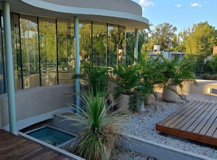 Casa · 300m² · 5 Ambientes