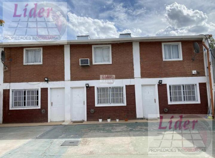 Casa · 249m² · 2 Dormitorios