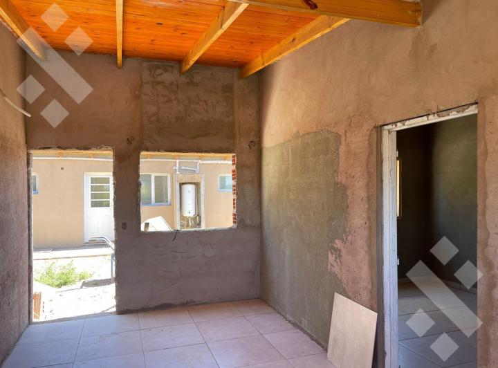 Casa · 95m² · 3 Ambientes · 2 Cocheras