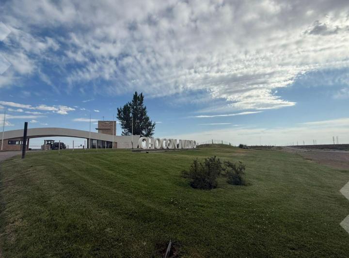 Terreno · 826m²