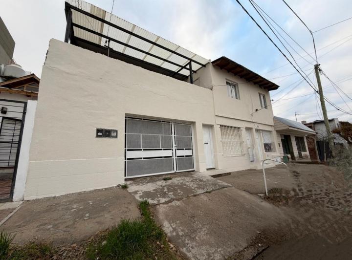 Casa · 289m² · 12 Ambientes · 2 Cocheras