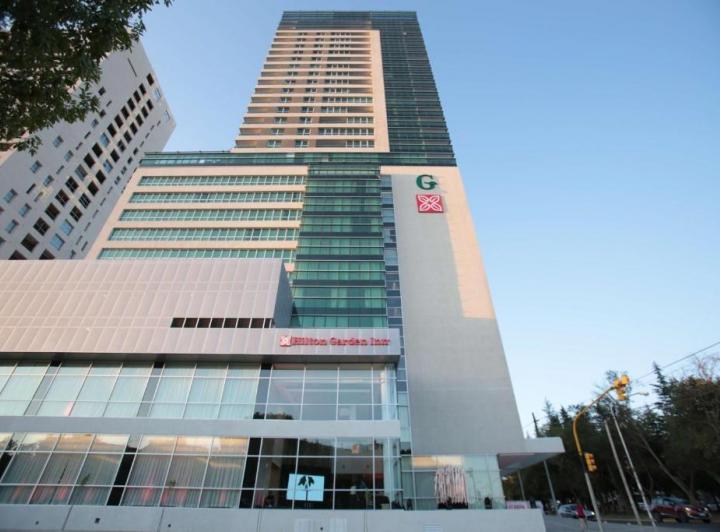 Departamento · 220m² · 5 Ambientes · 2 Cocheras