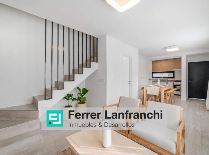Casa · 117m² · 6 Ambientes · 2 Cocheras
