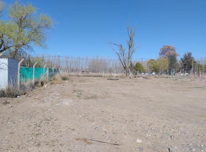 Terreno · 2221m²