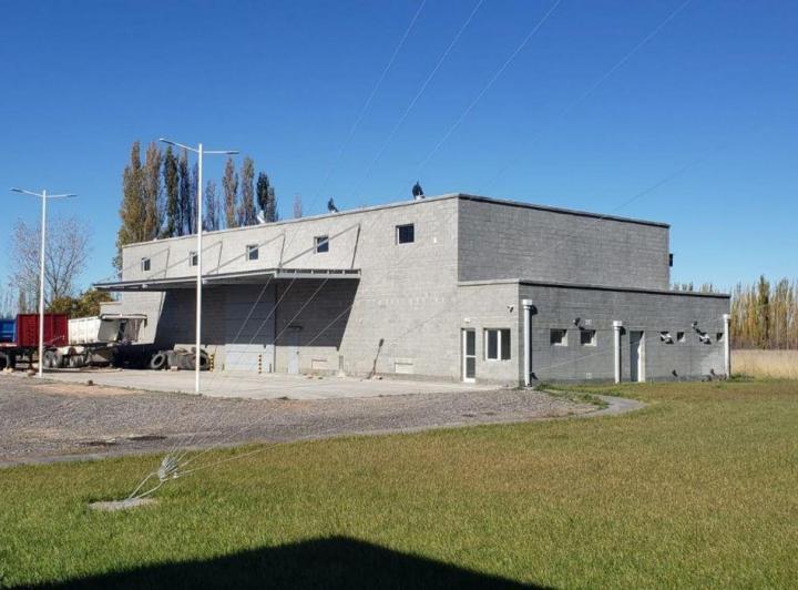 Bodega-Galpón · 650m² · 2 Cocheras