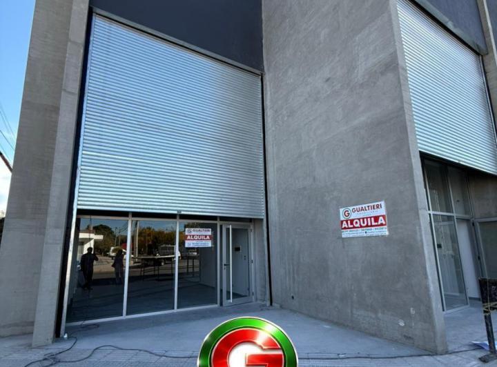 Local comercial · 140m²