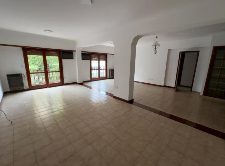 Departamento · 200m² · 10 Ambientes · 3 Cocheras