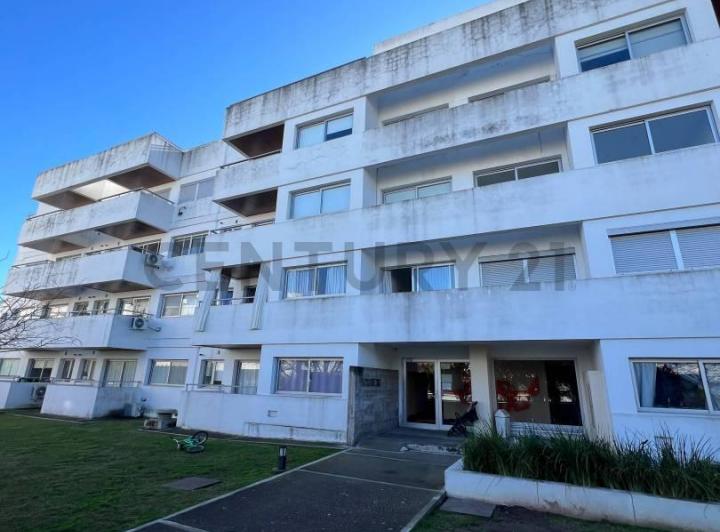 Departamento · 80m² · 4 Ambientes · 2 Cocheras