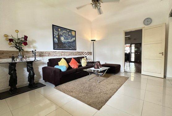Casa · 125m² · 5 Ambientes · 1 Cochera