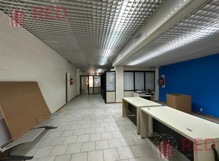 Local comercial · 195m² · 7 Ambientes