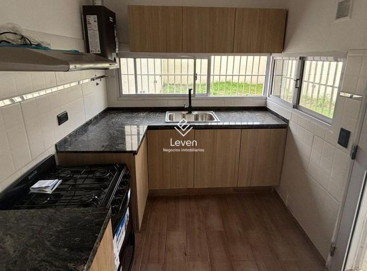 Casa · 88m² · 3 Ambientes · 1 Cochera