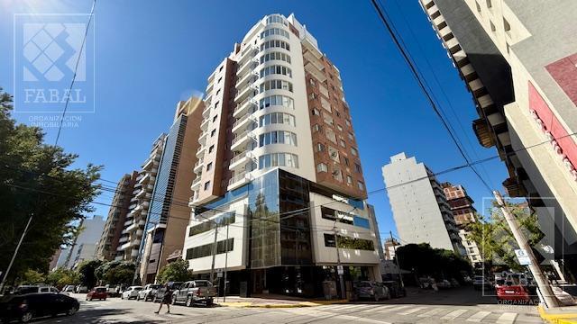 Departamento · 100m² · 5 Ambientes · 1 Cochera