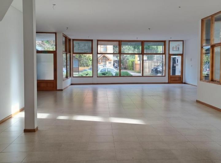 Local comercial · 200m²