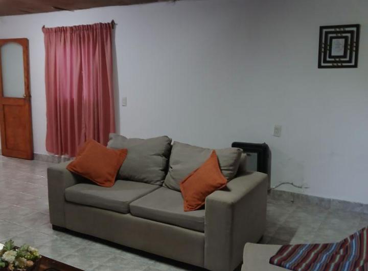Casa · 190m² · 4 Ambientes · 1 Cochera