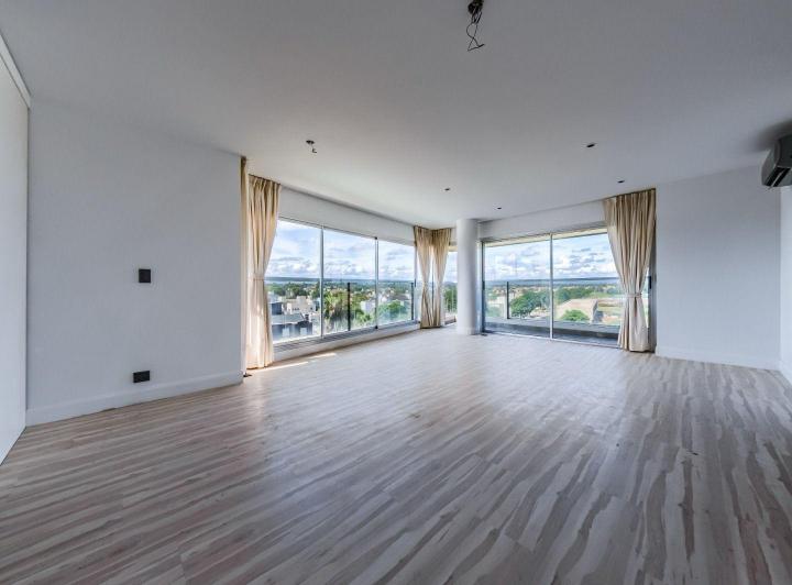 Departamento · 220m² · 4 Ambientes · 2 Cocheras