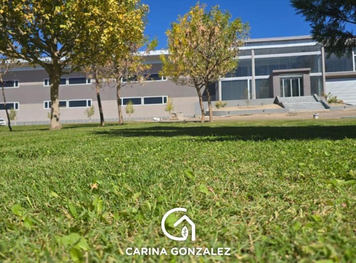 Edificio · 2157m²