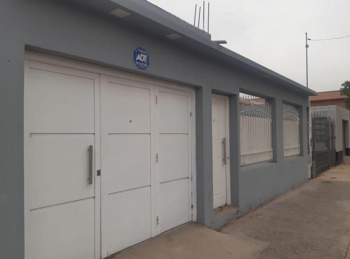 Casa · 90m² · 4 Ambientes · 1 Cochera