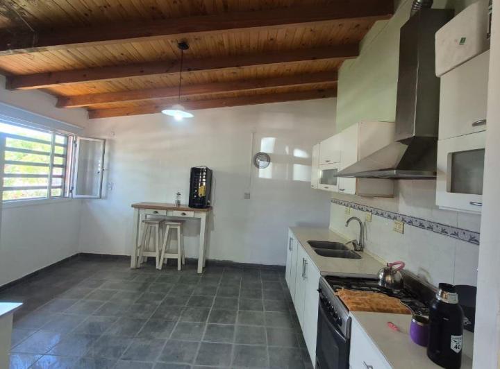 Casa · 144m² · 6 Ambientes · 1 Cochera