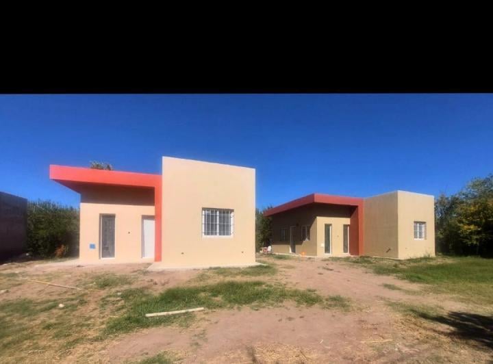 Casa · 100m² · 3 Ambientes · 2 Cocheras