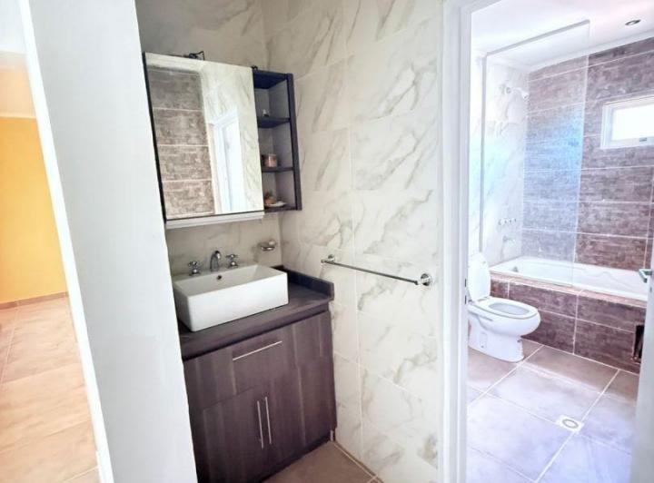 Casa · 65m² · 4 Ambientes · 1 Cochera